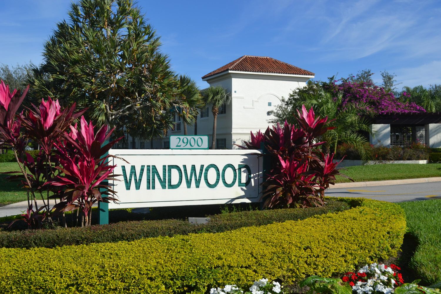 Lake Windwood VIII Community